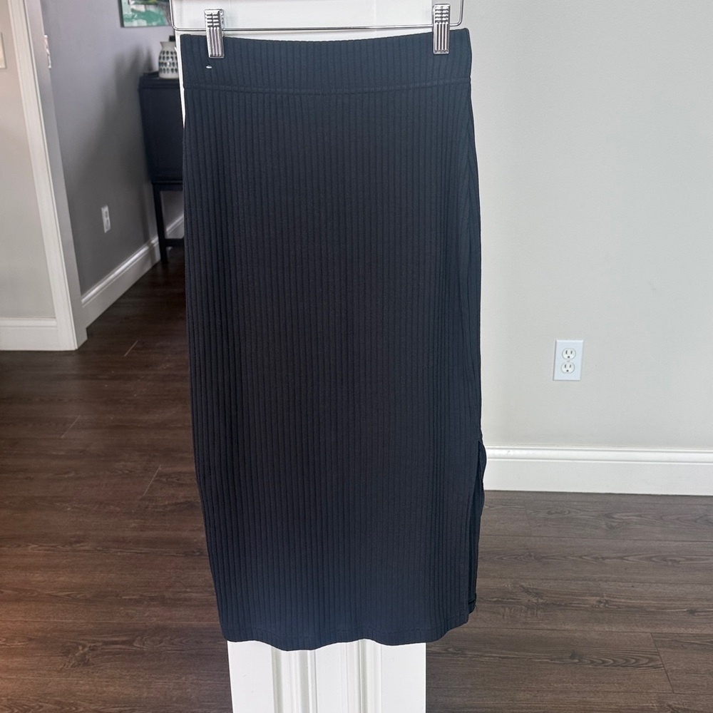 Nike NWOT Black High Waist Ribbed Pencil Skirt with Swoosh XS - Picture 7 of 10